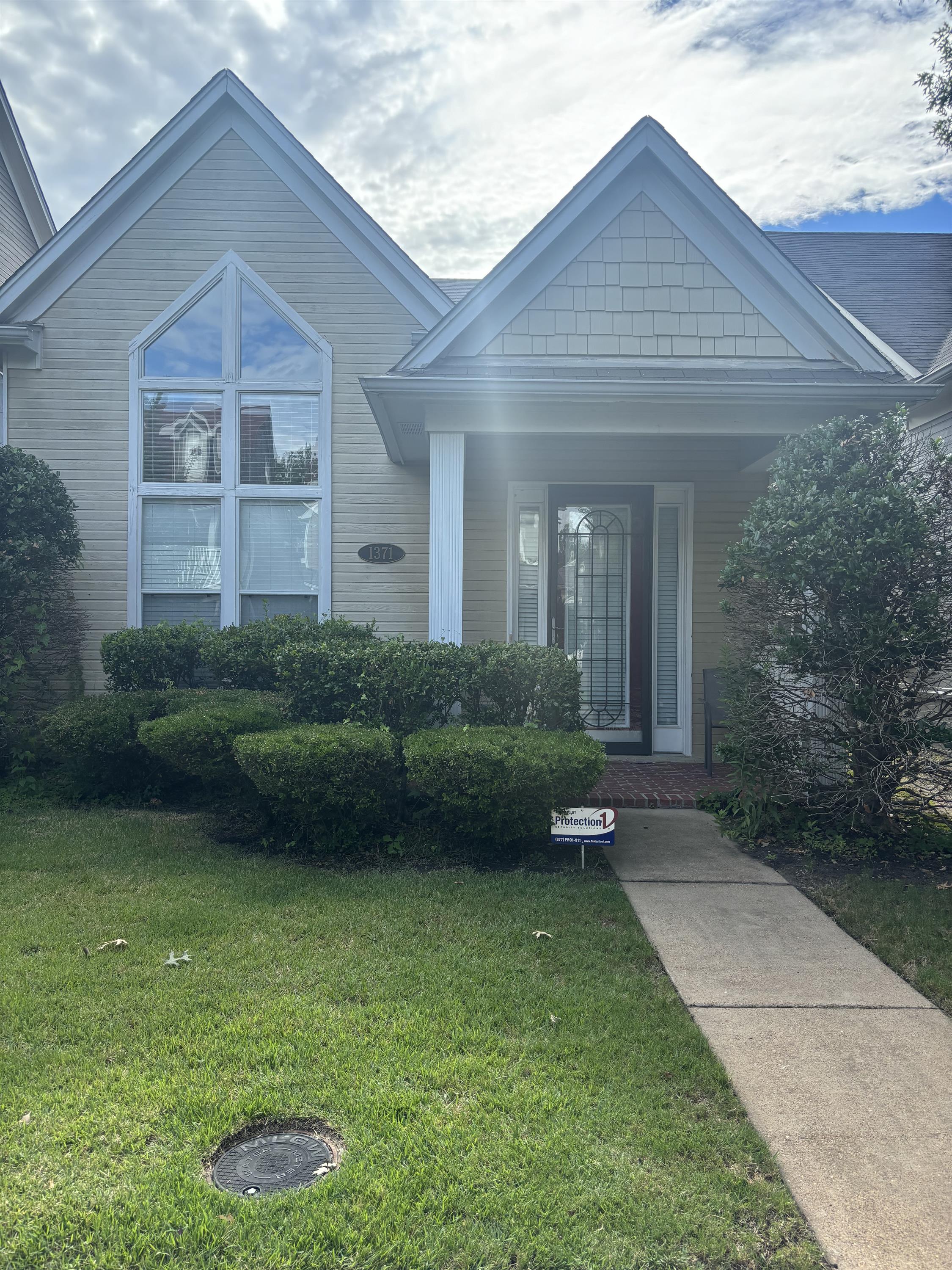 1371 Island Town Drive